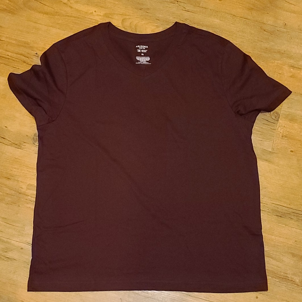 4 Men's V-neck crew T-shirts